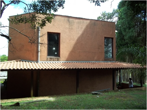 Figura 3 - Capela fachada posterior. Foto: Ricardo Carranza, 2011.